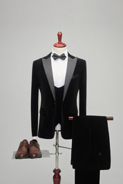 Men 3 Piece Solid Suit in Black