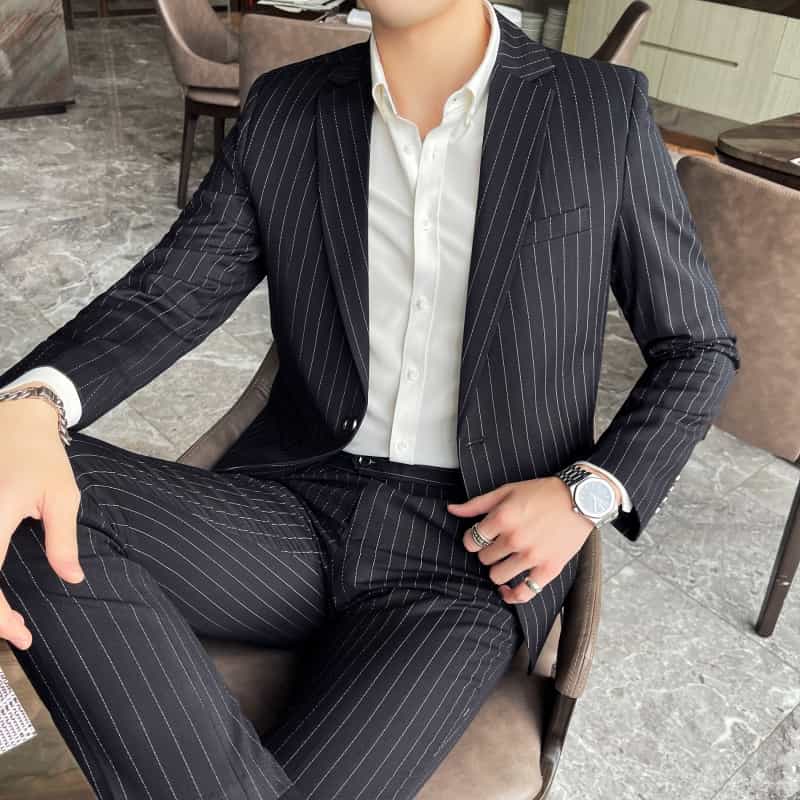Men's 2 Piece Striped Suit in Navy Blue Black